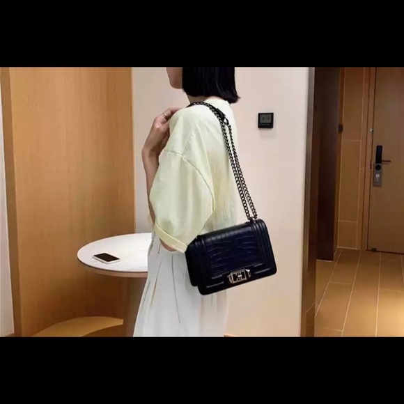 Bag - Picture 2 of 2